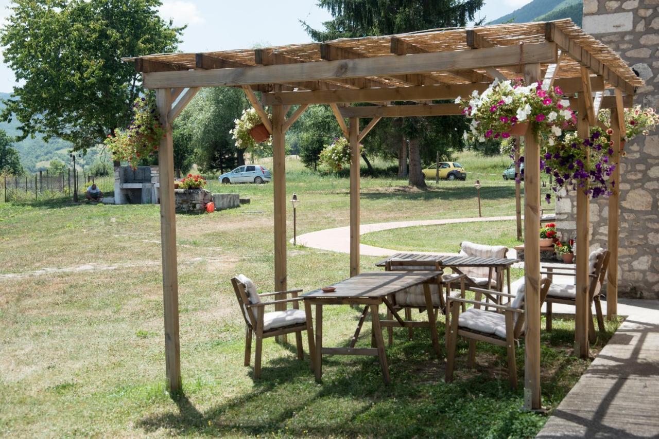 Agriturismo La Commenda-Adults Only Cascia Dış mekan fotoğraf